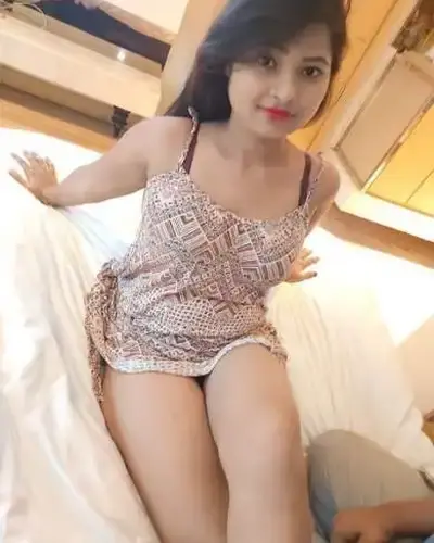 Call Girls in Boat Club Road